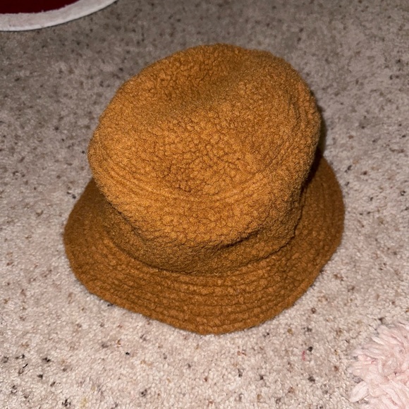bucket hat - Picture 2 of 3